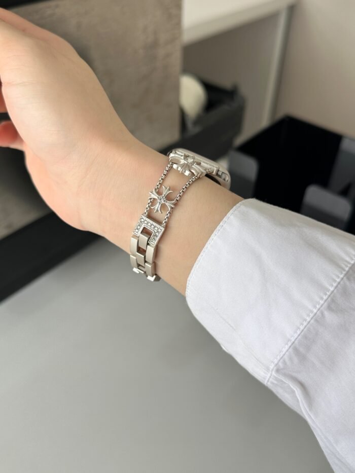 Floral Diamond Metal Link Band for Apple Watch – Luxury Chain Design - Image 45