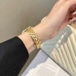 Quilted Metal Bracelet Band for Apple Watch – Luxury Diamond Pattern Design - Image 12