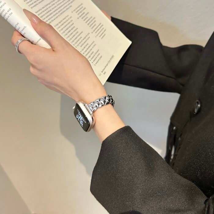 Quilted Metal Bracelet Band for Apple Watch – Luxury Diamond Pattern Design - Image 10